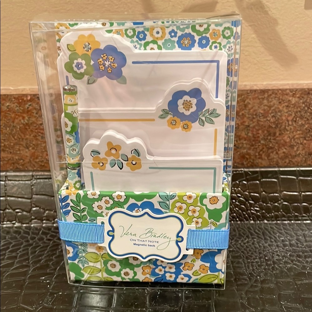 Vera Bradley Floral Notepad and Set. Pattern is English Meadow